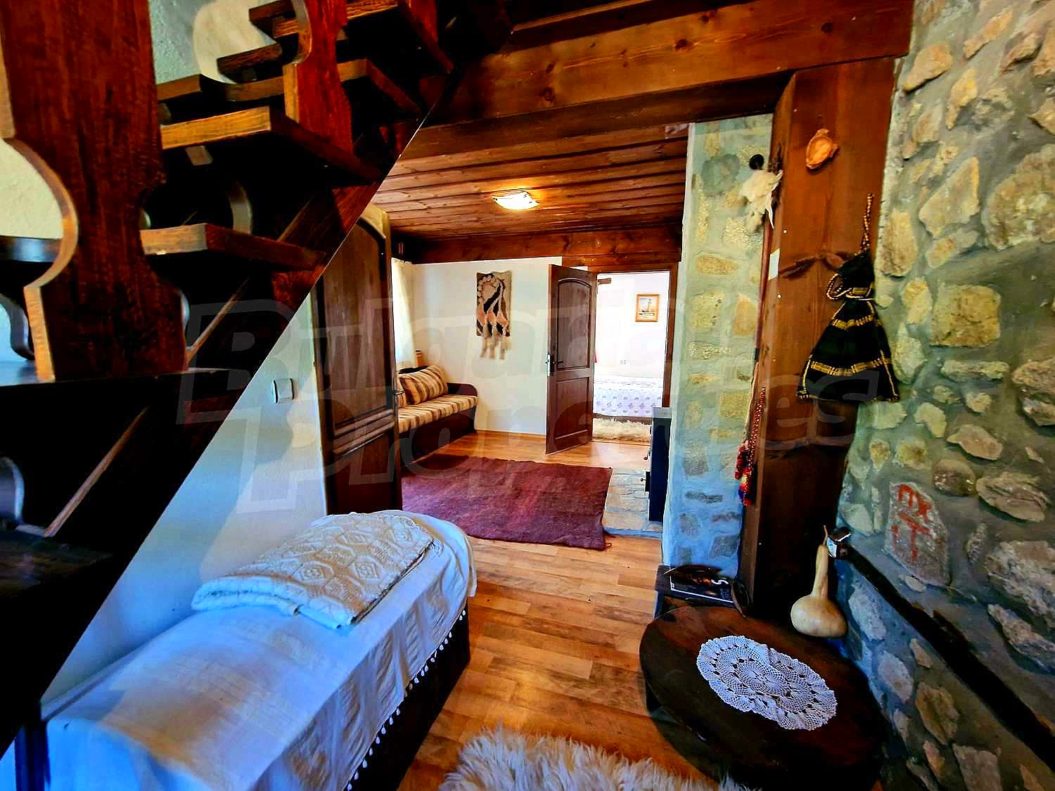 Gallery Picture 17