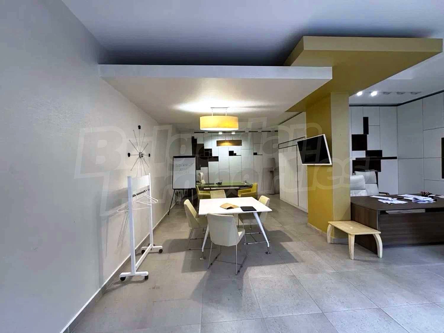 Gallery Picture 3