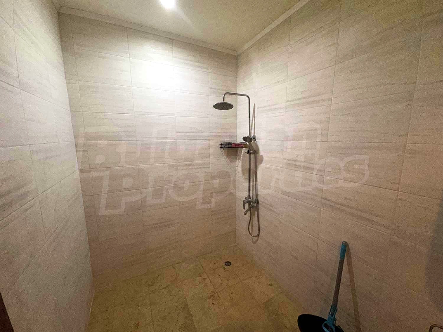 Gallery Picture 18