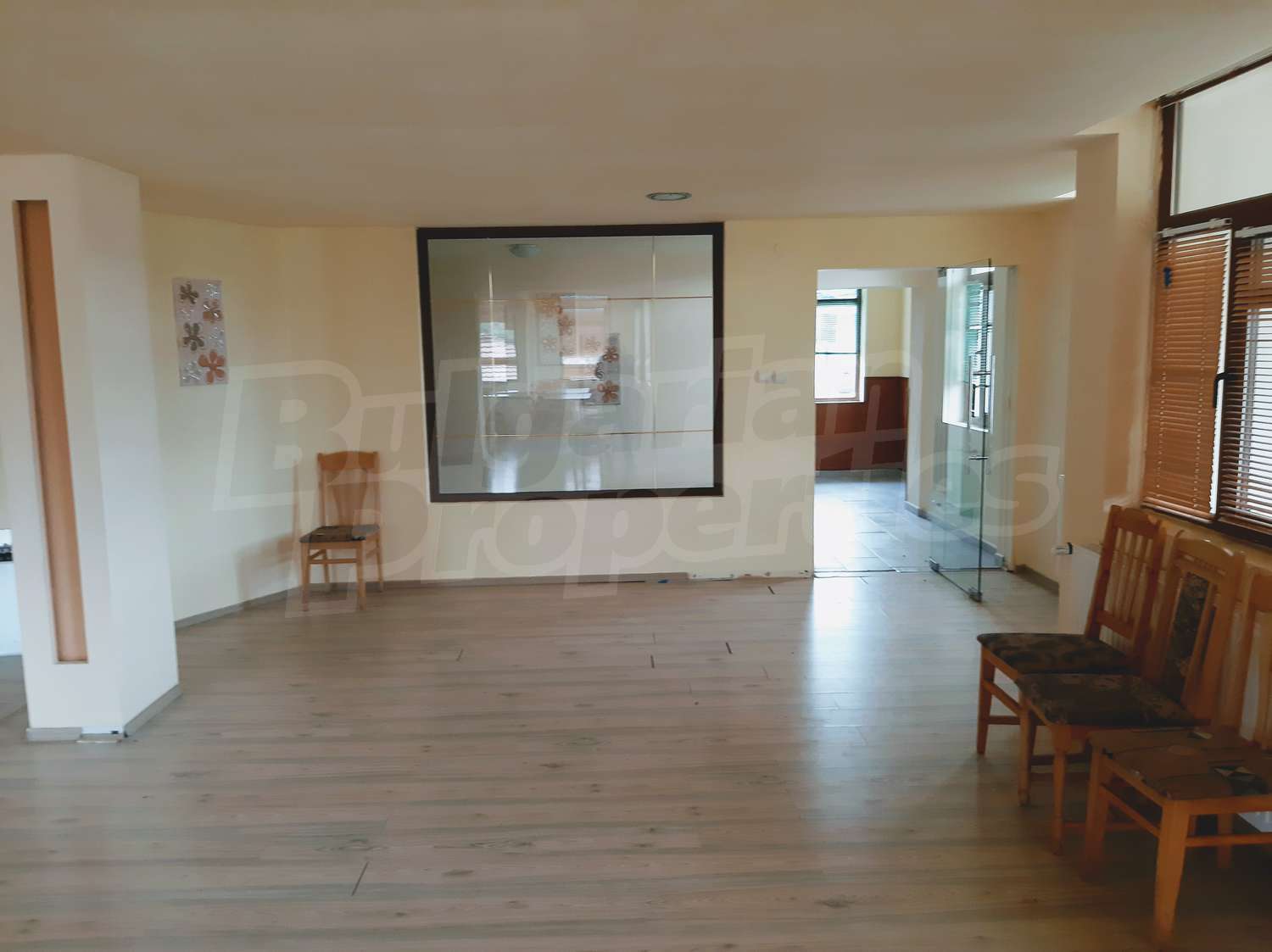 Gallery Picture 16
