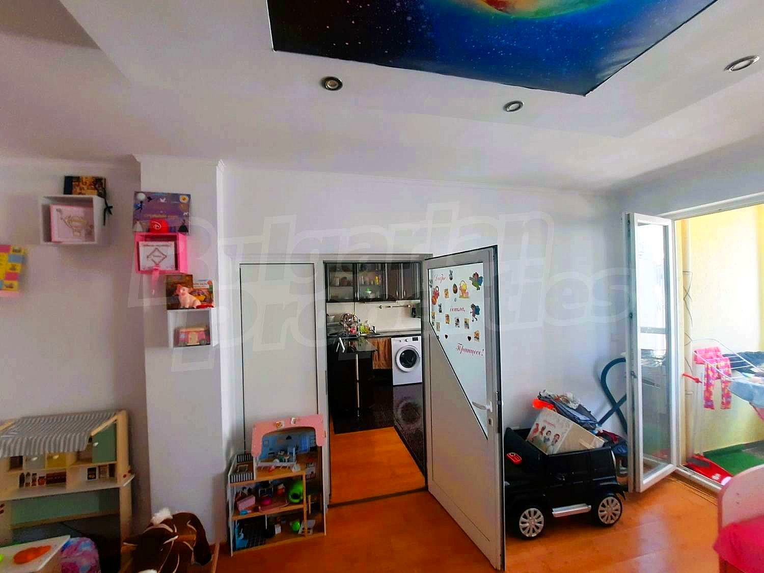 Gallery Picture 10