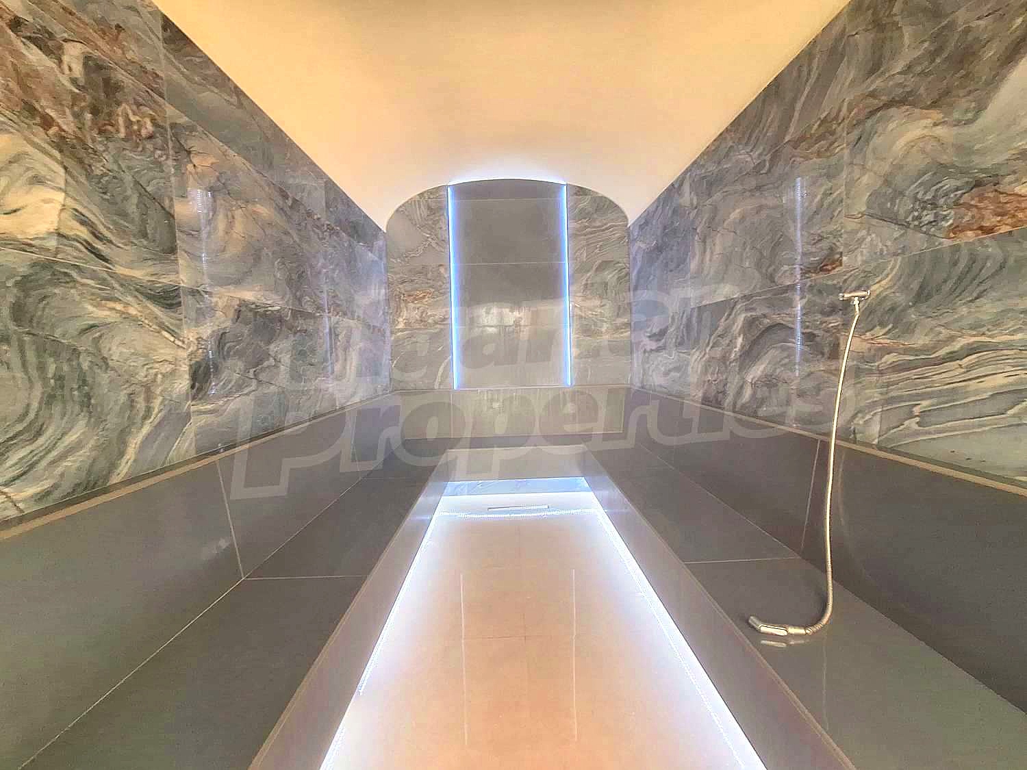 Gallery Picture 19