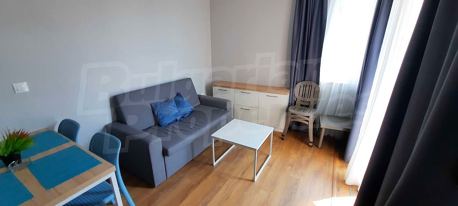 Gallery Picture 35