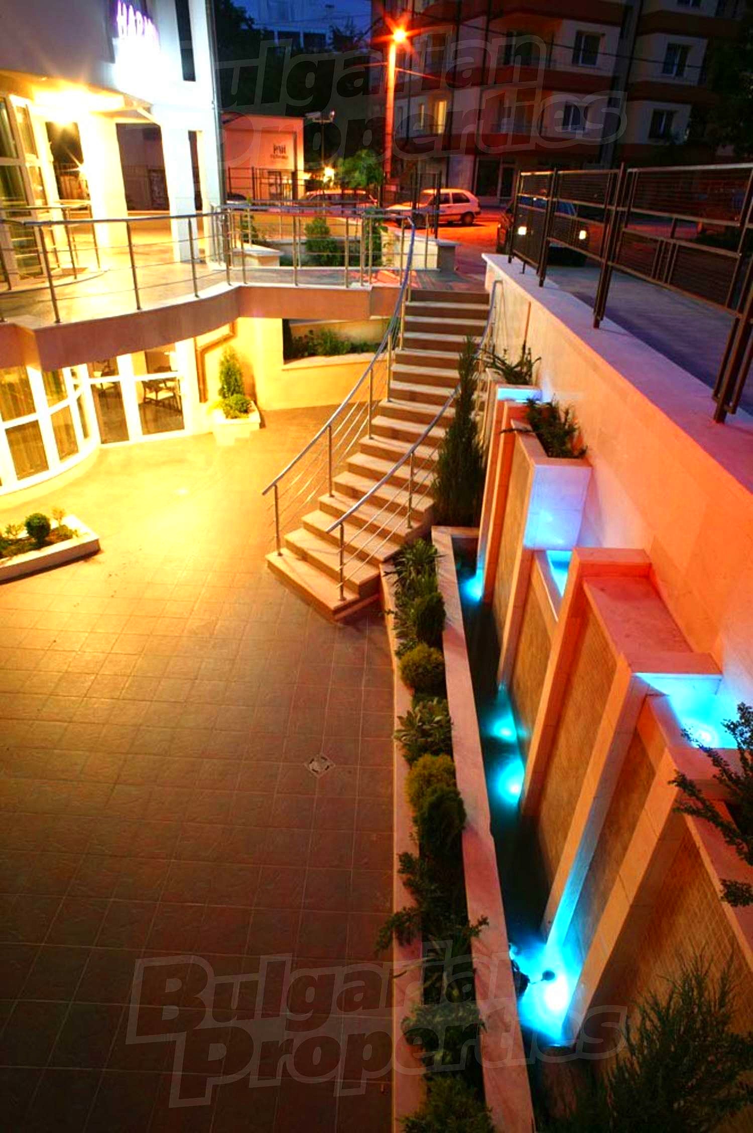 Gallery Picture 4