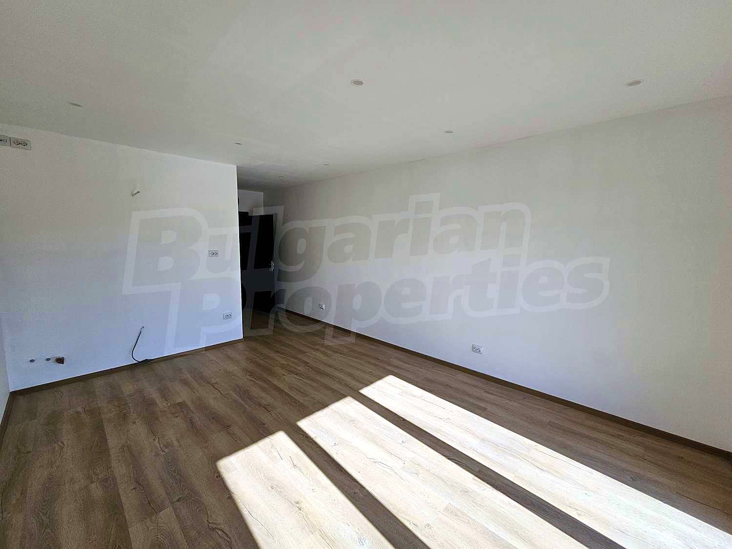Gallery Picture 4