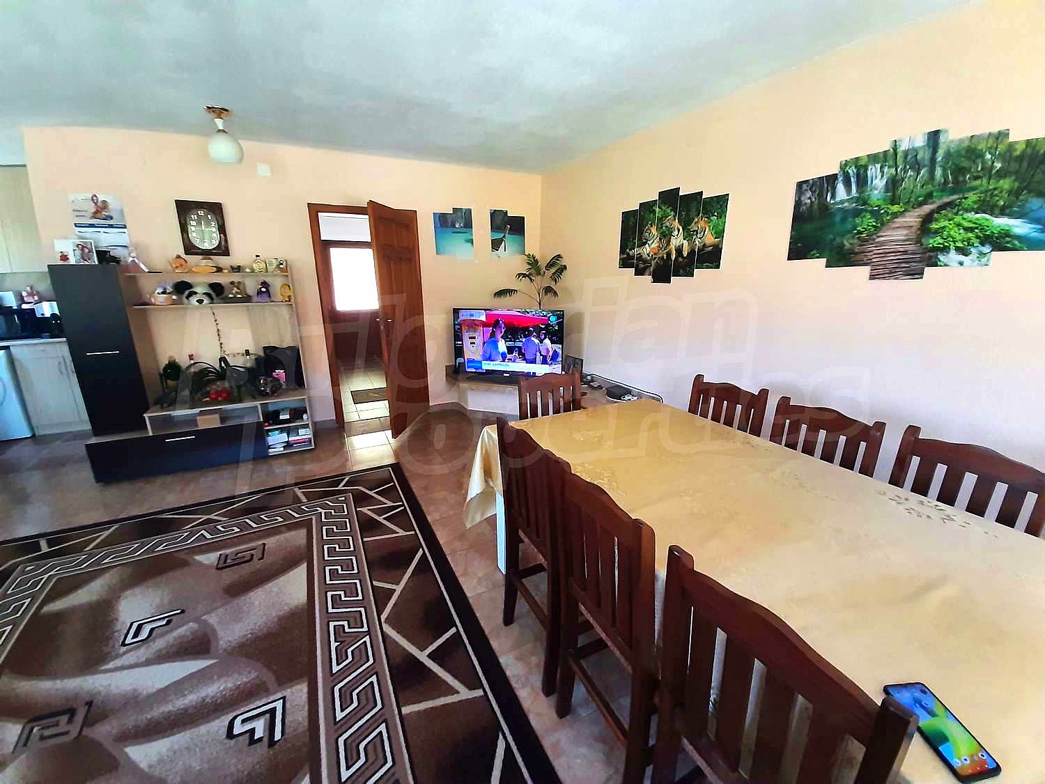 Gallery Picture 10