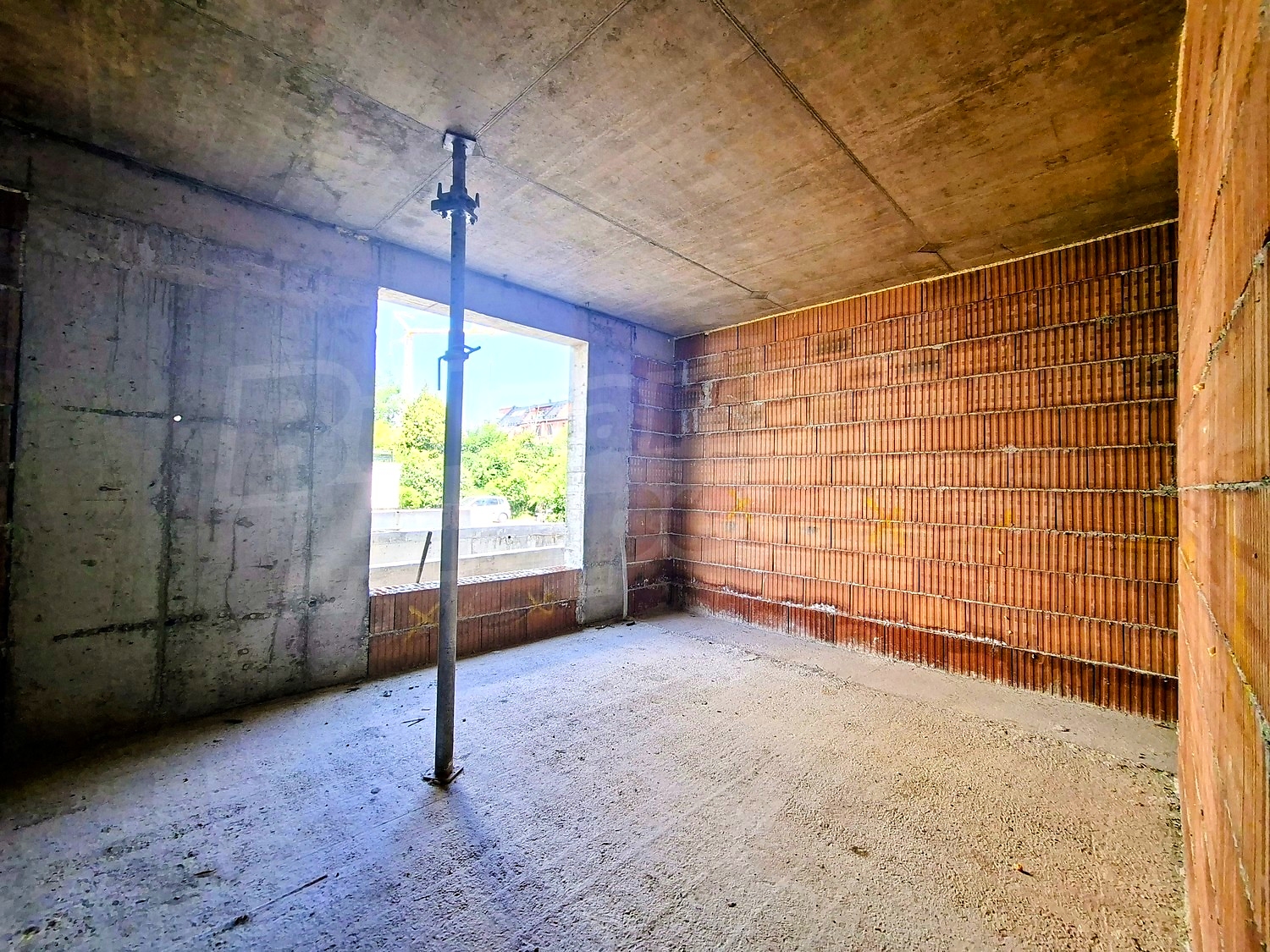 Gallery Picture 16