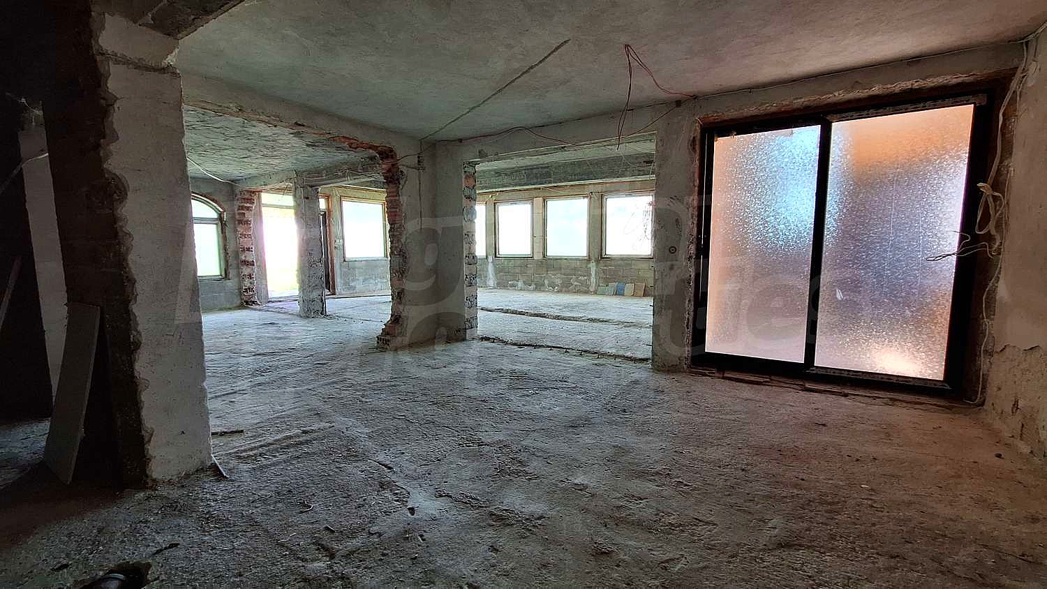 Gallery Picture 14