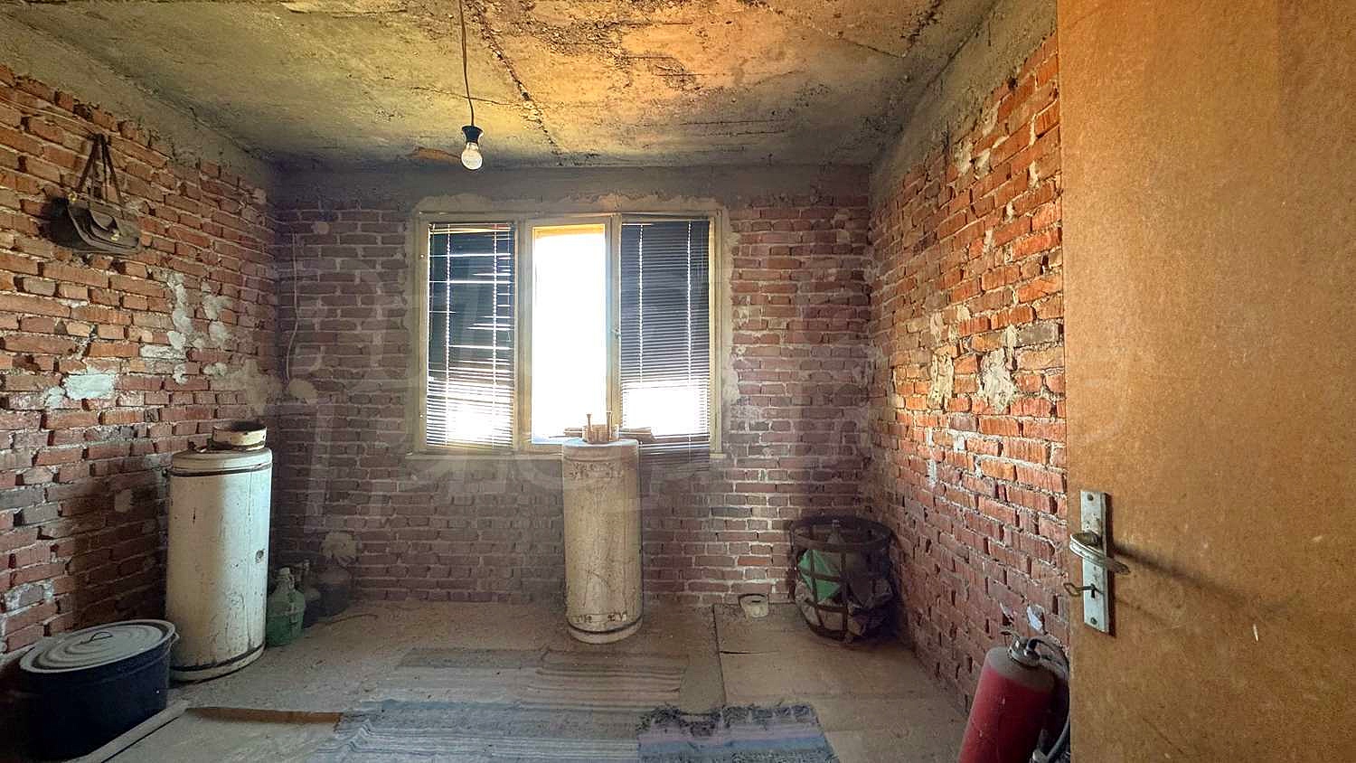 Gallery Picture 33