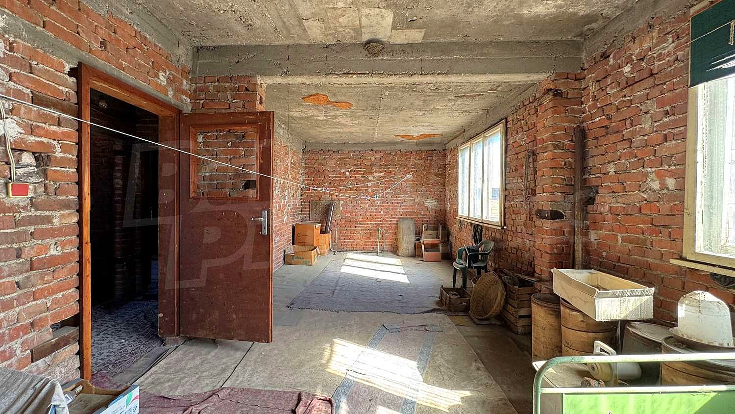 Gallery Picture 37
