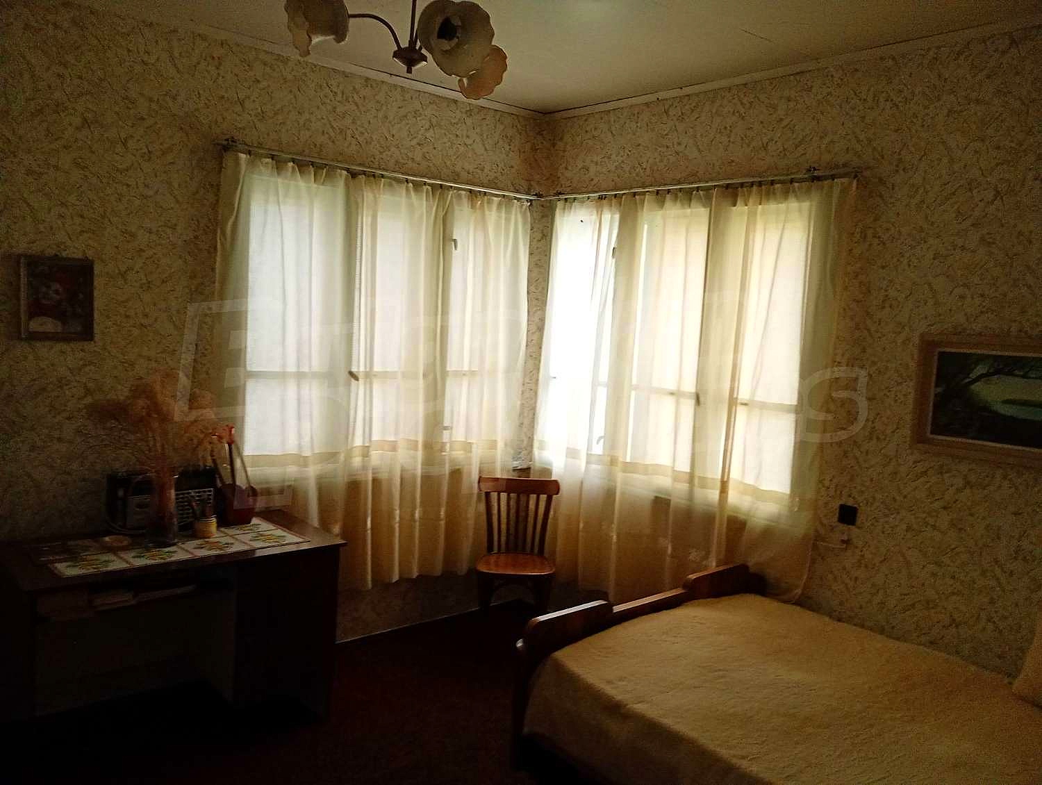Gallery Picture 5