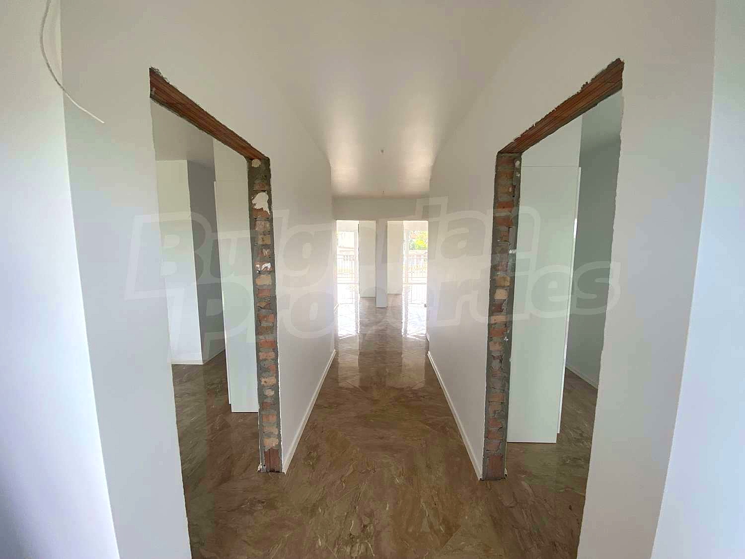 Gallery Picture 8