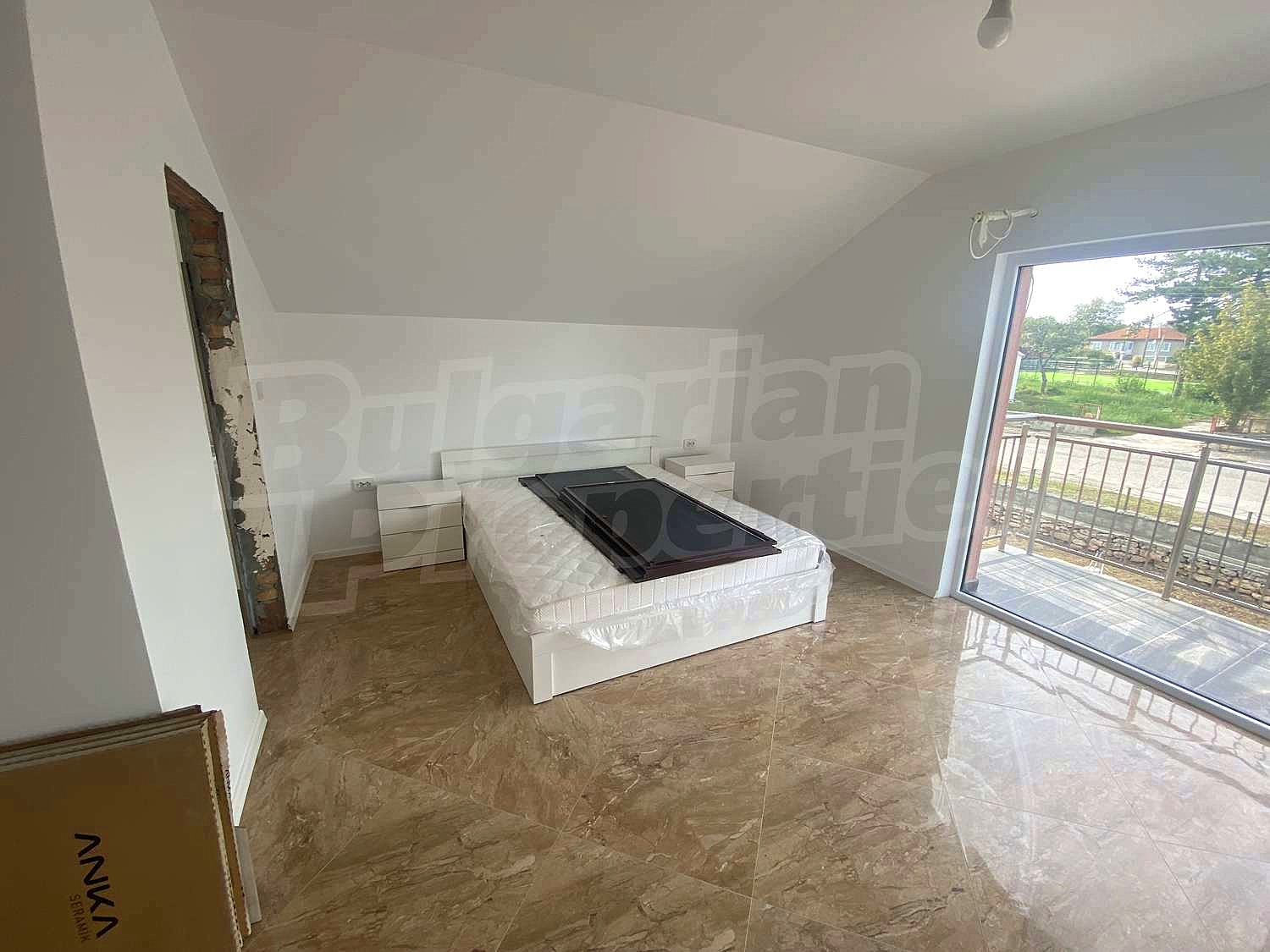 Gallery Picture 34