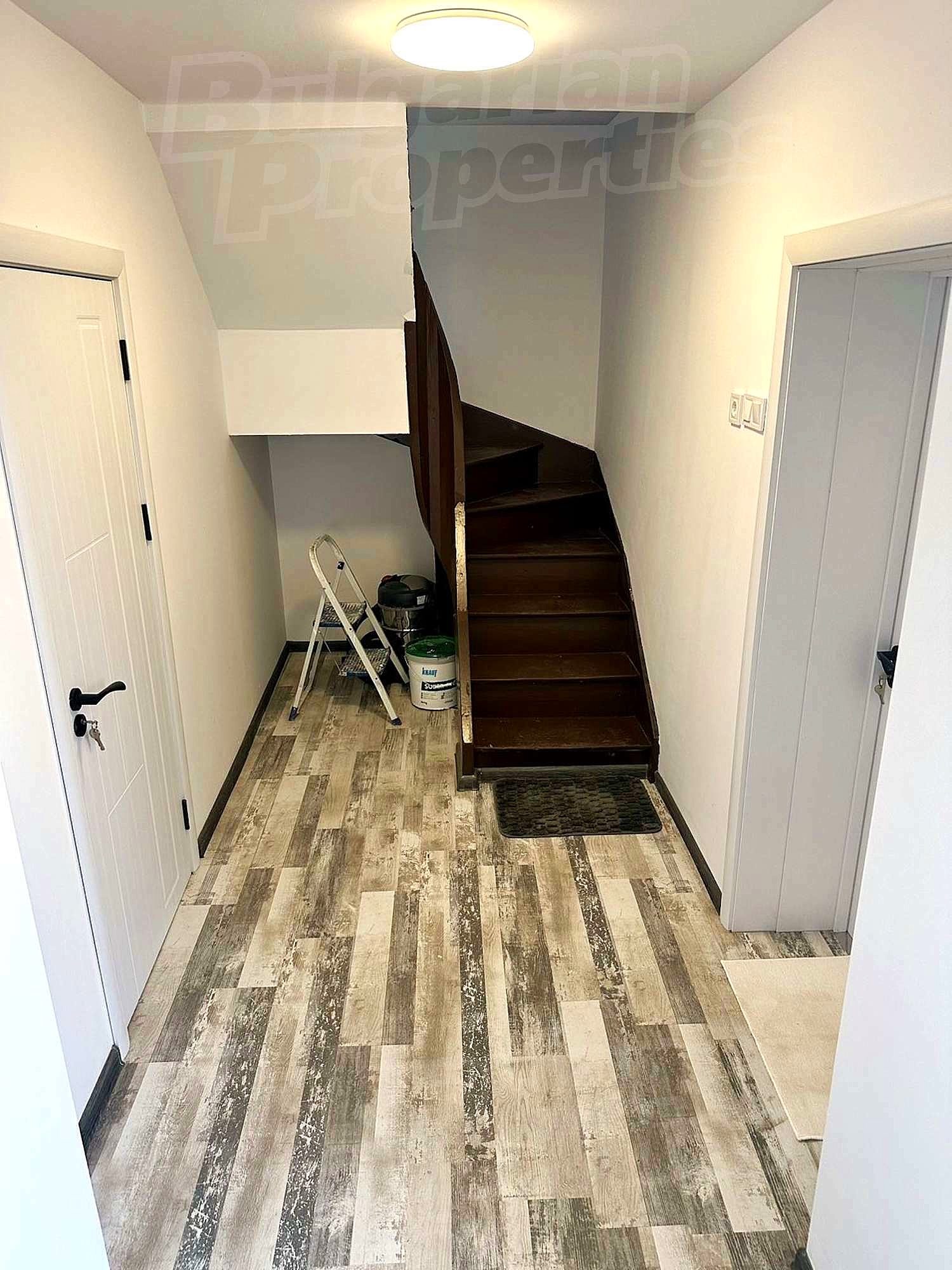 Gallery Picture 5