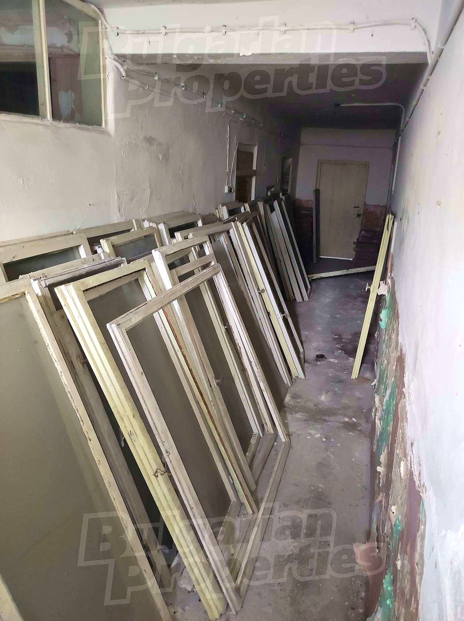 Gallery Picture 15