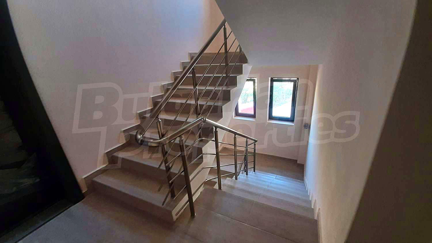 Gallery Picture 25
