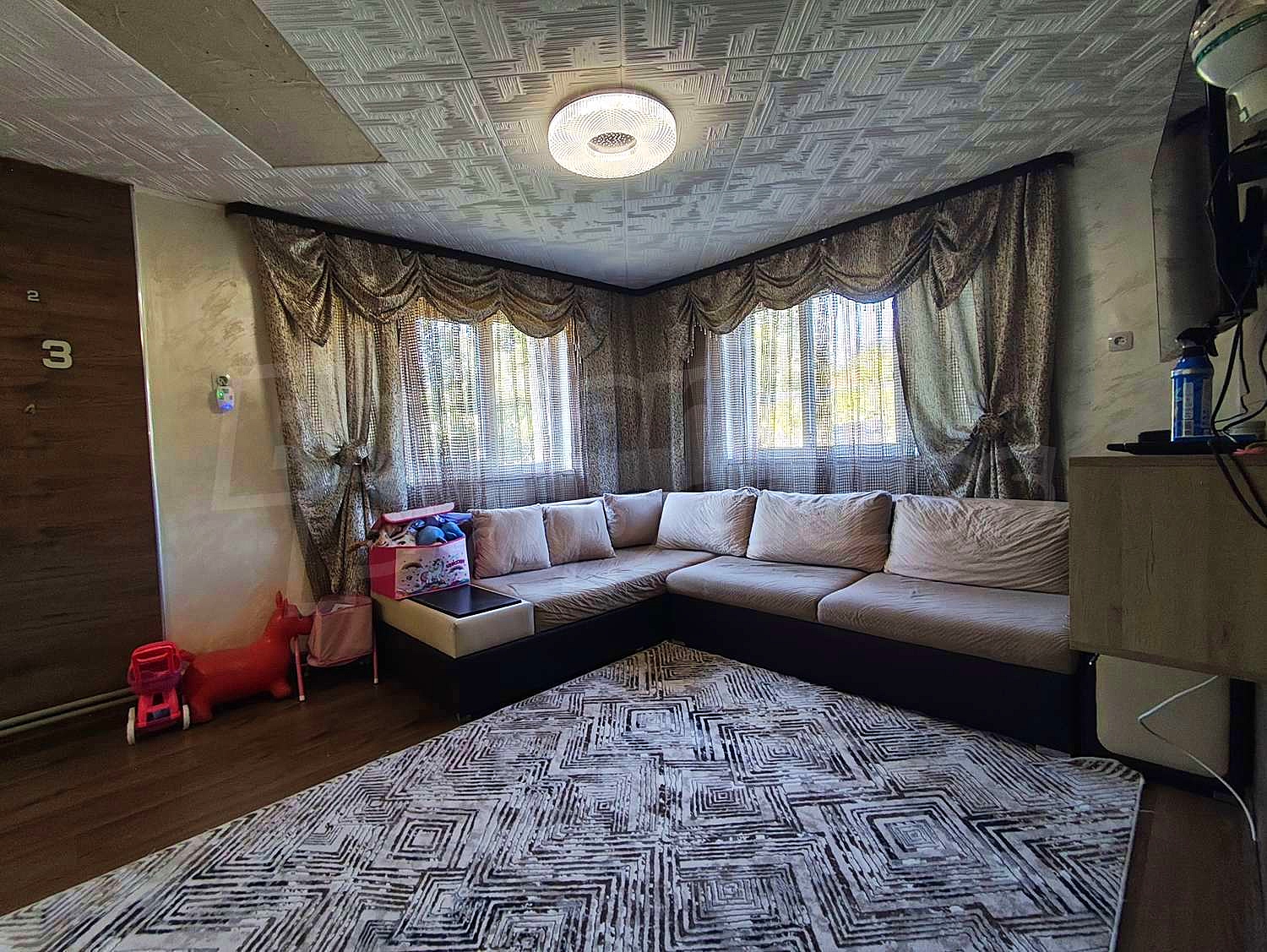 Gallery Picture 3
