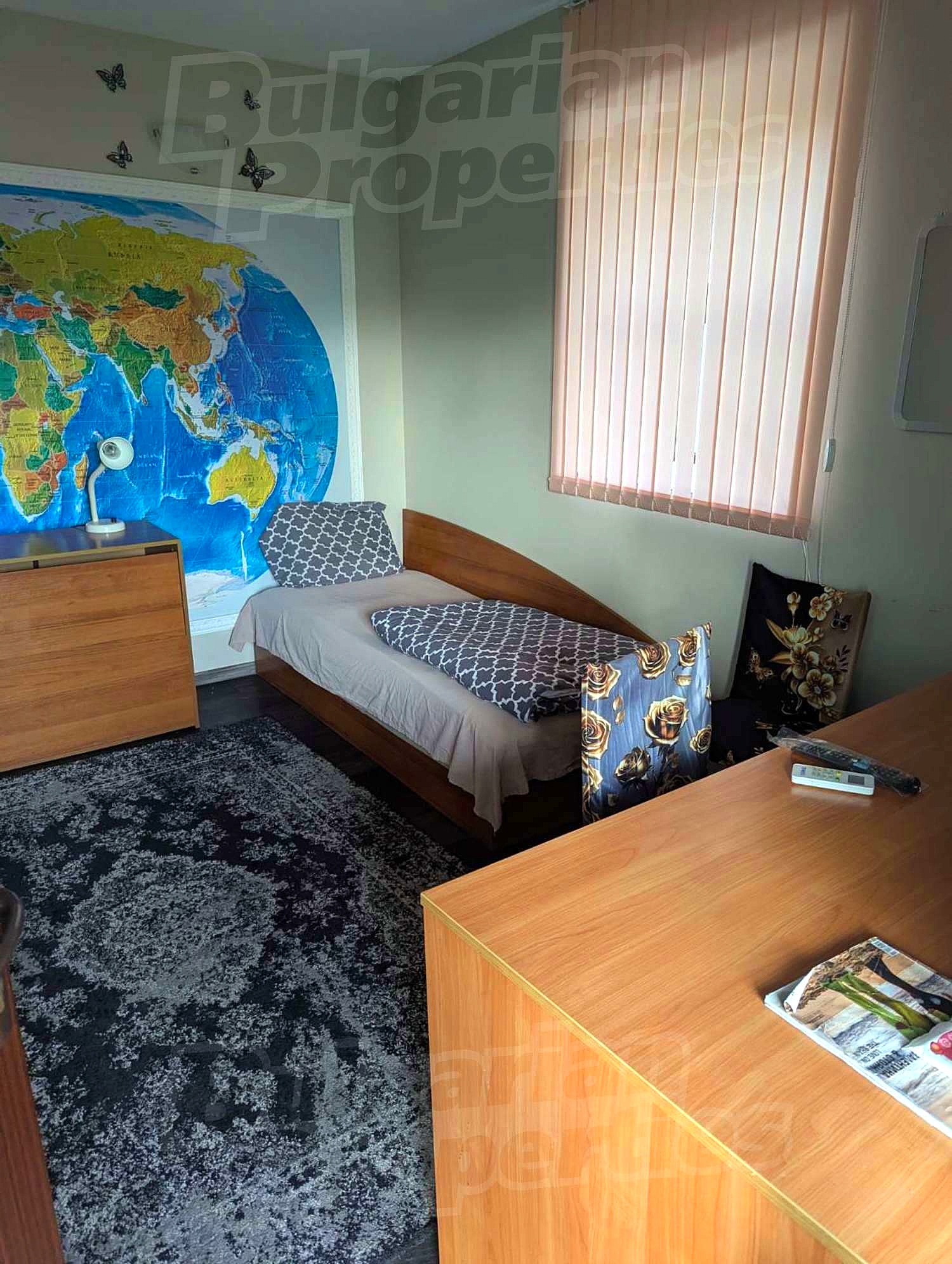 Gallery Picture 4