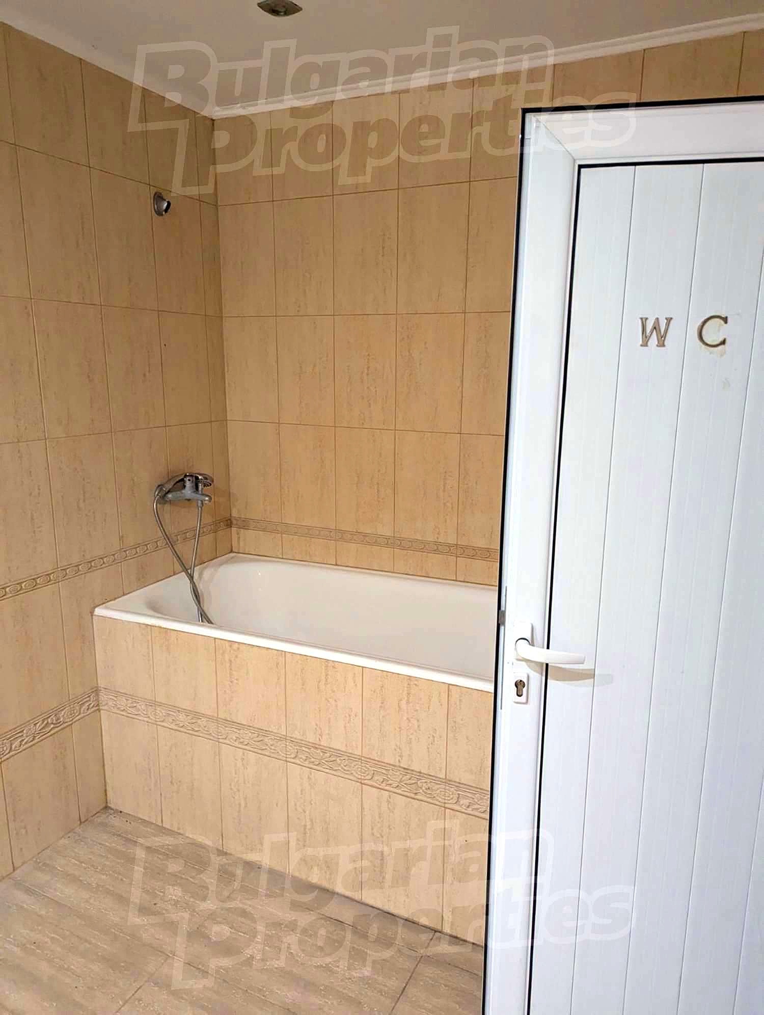 Gallery Picture 5