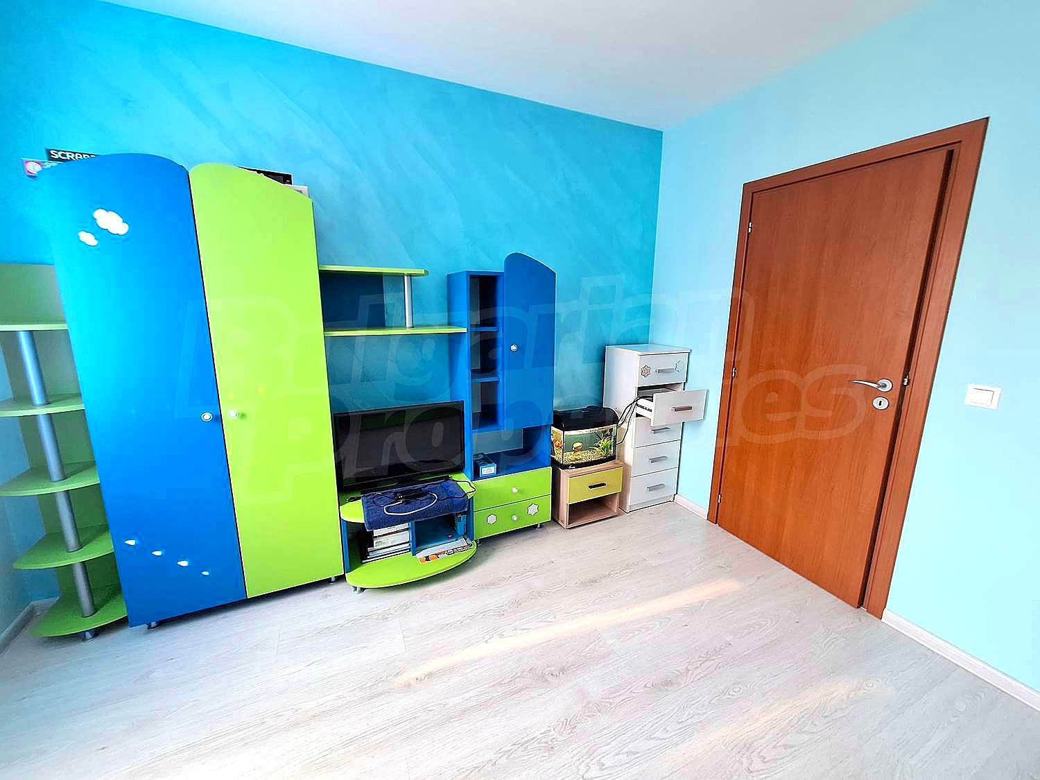 Gallery Picture 12