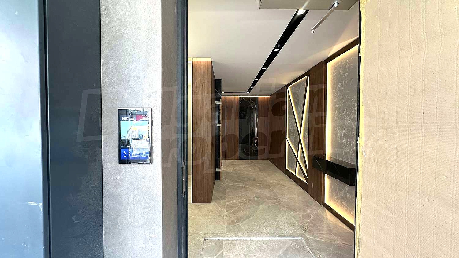 Gallery Picture 5