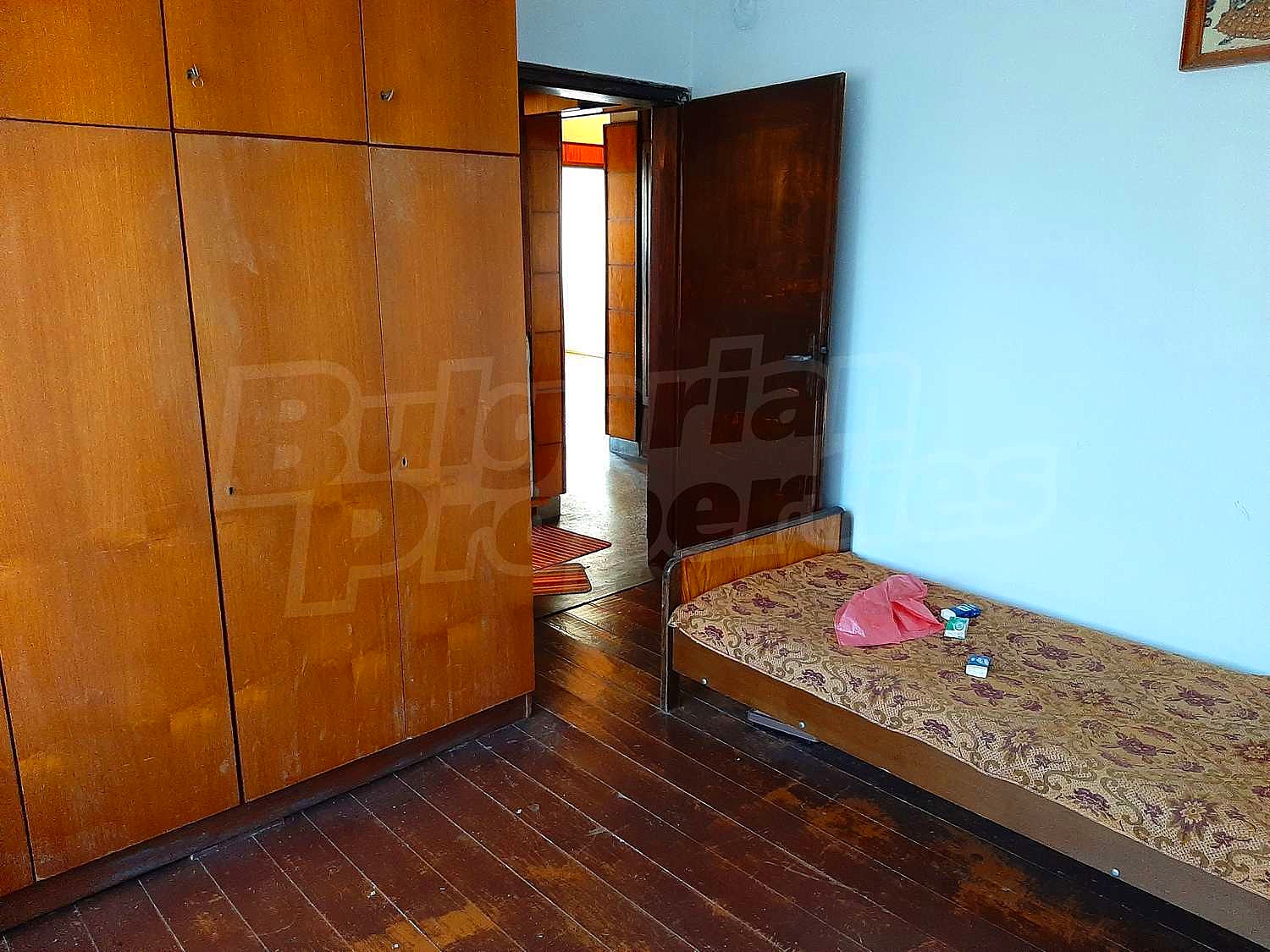 Gallery Picture 12