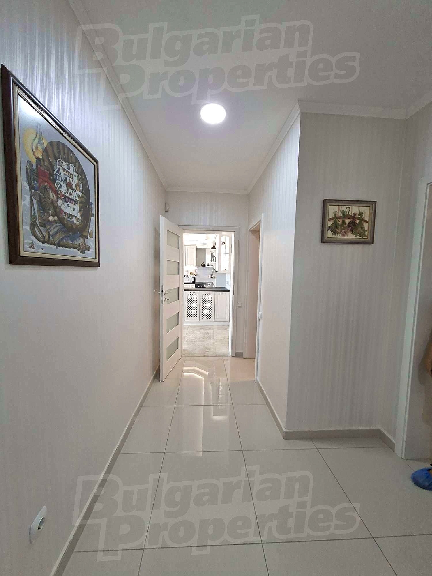 Gallery Picture 33