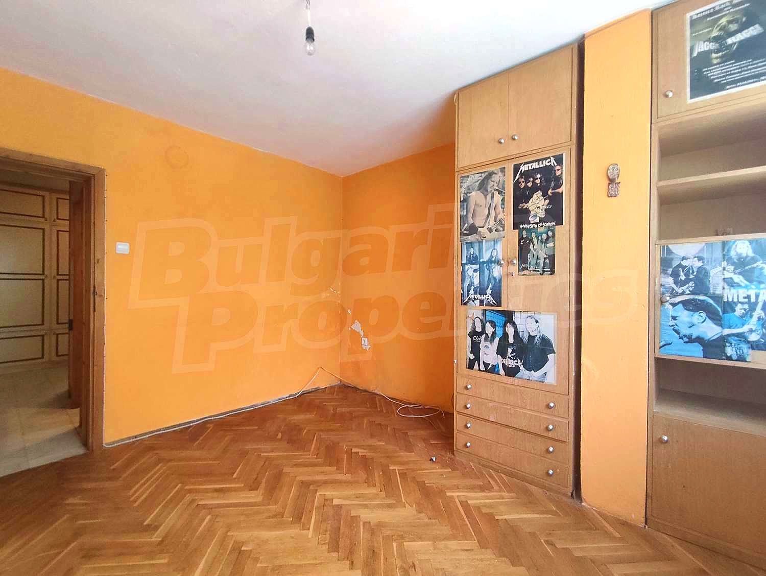Gallery Picture 24