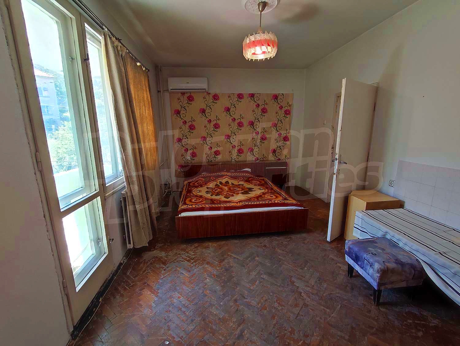 Gallery Picture 6