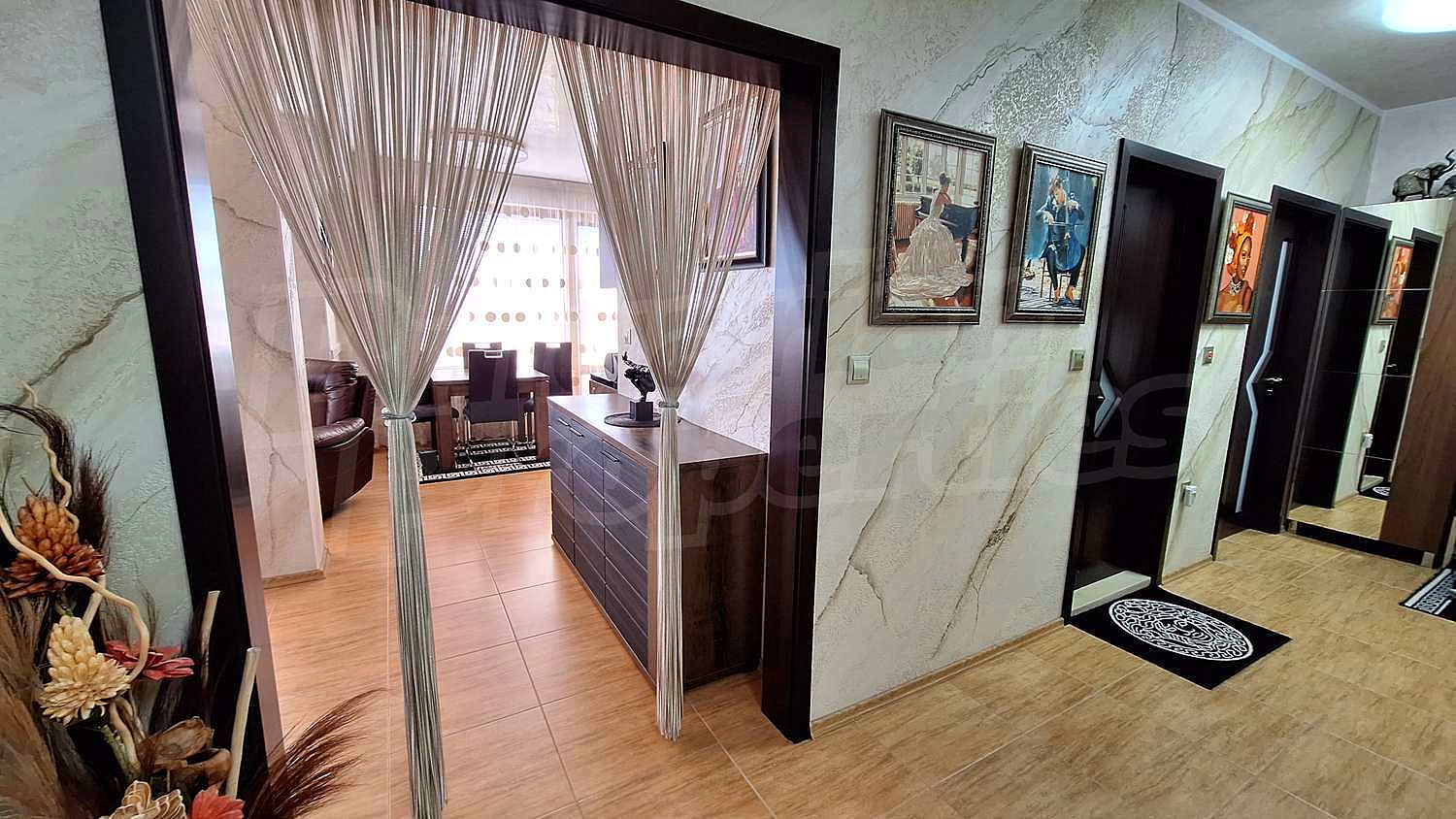 Gallery Picture 17