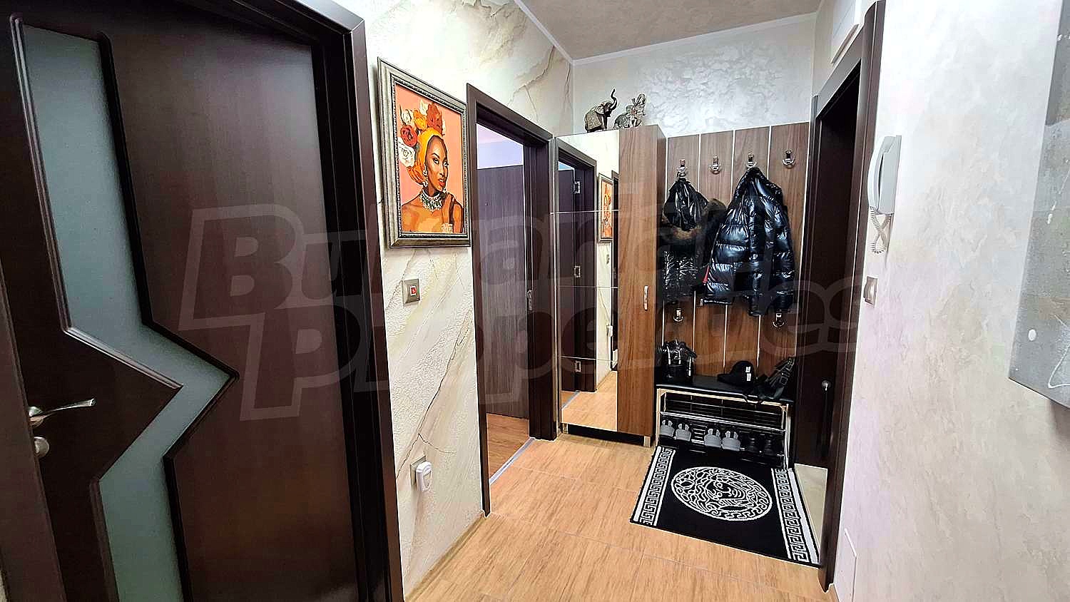 Gallery Picture 8
