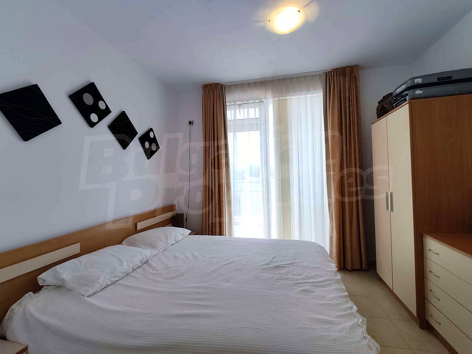 Gallery Picture 37