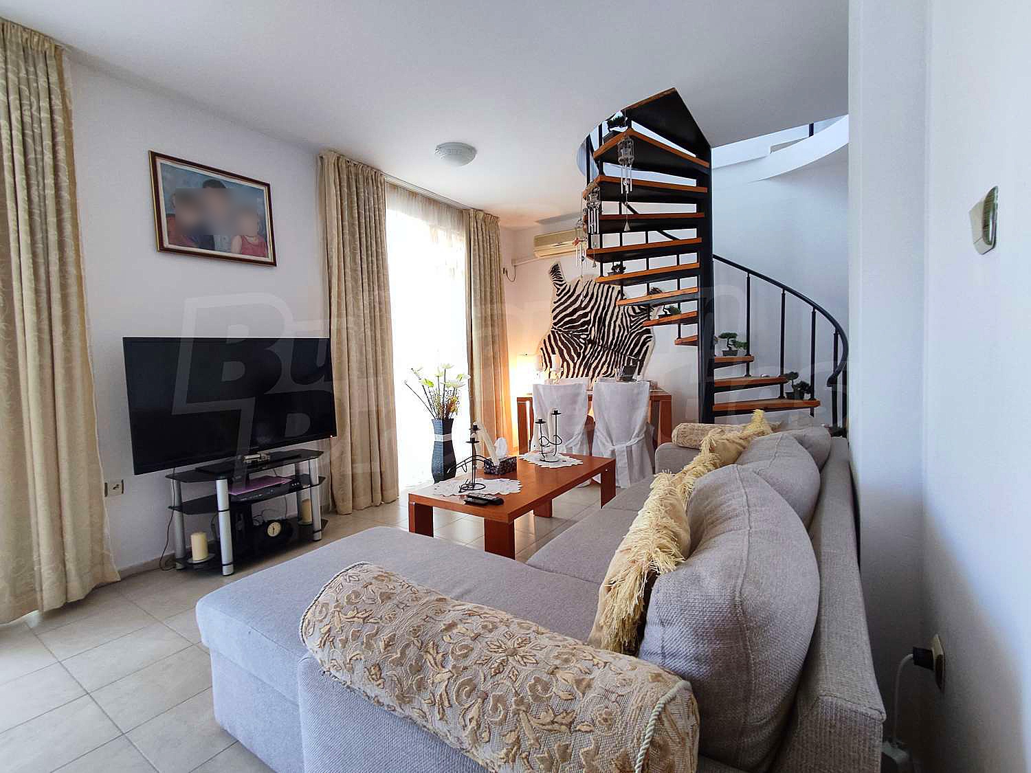 Gallery Picture 9