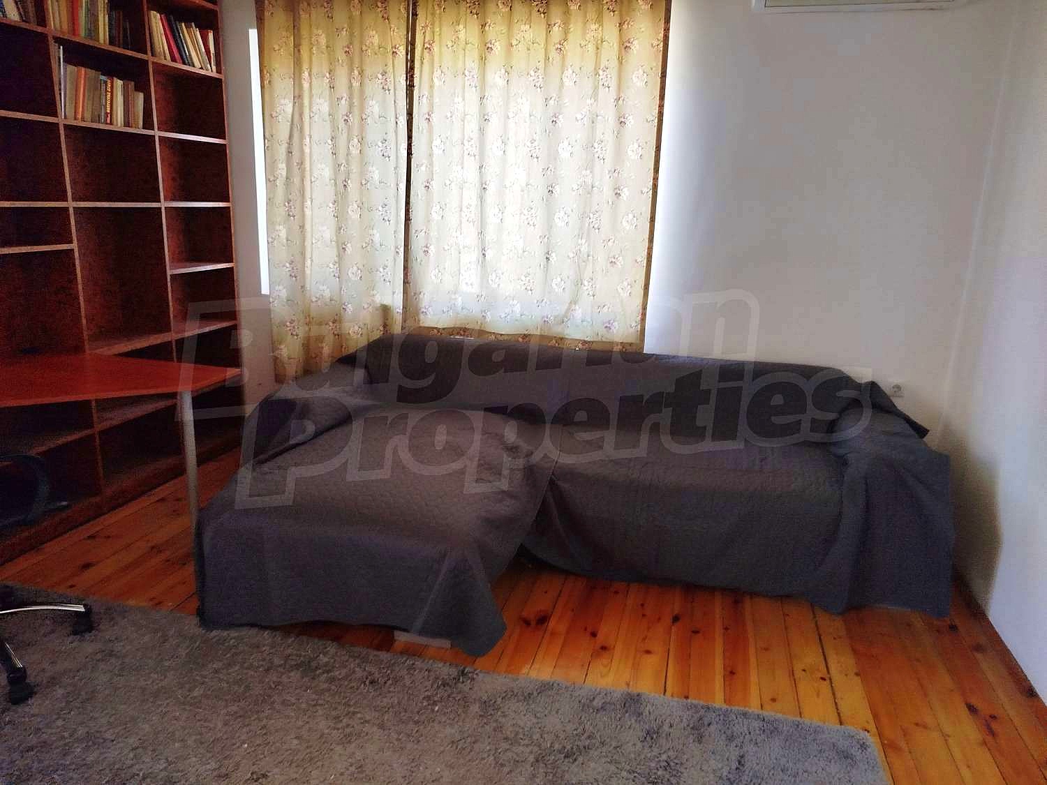 Gallery Picture 24