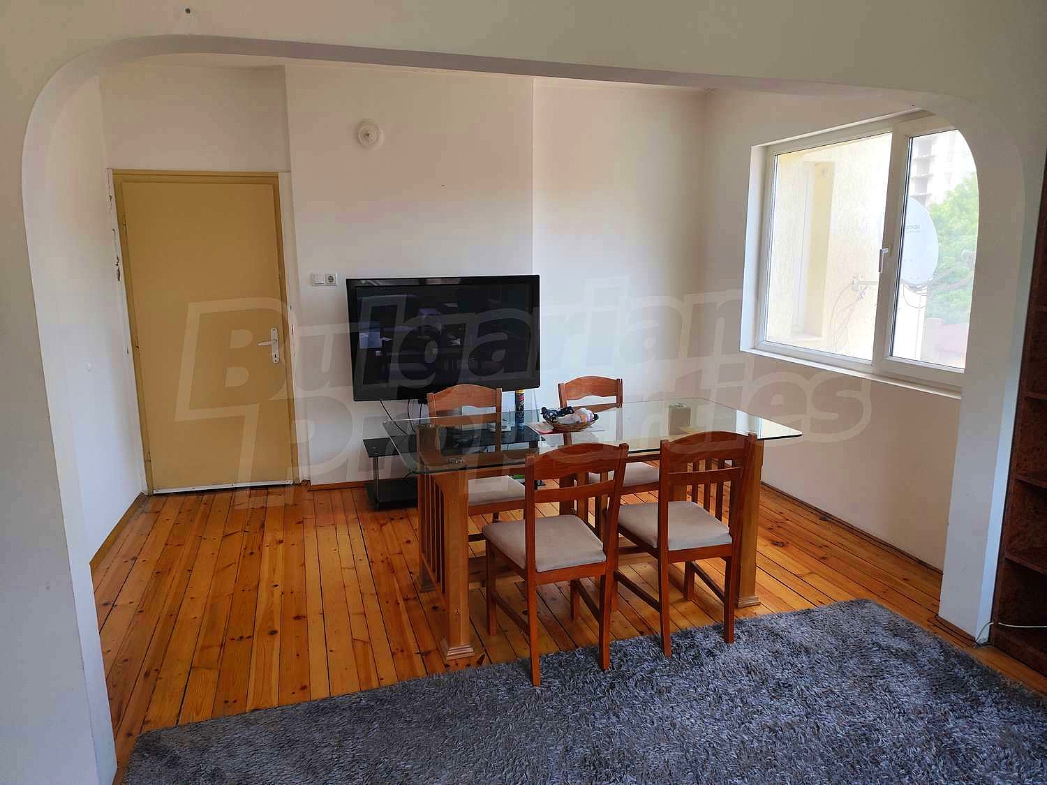 Gallery Picture 6