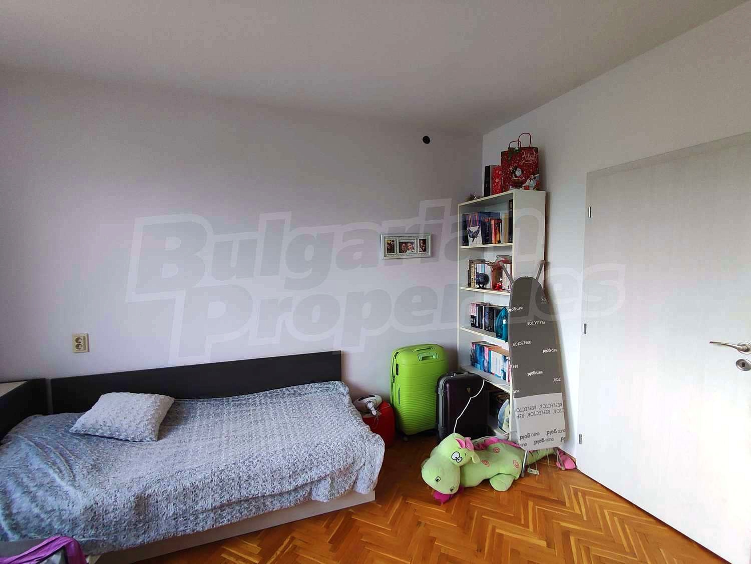 Gallery Picture 5