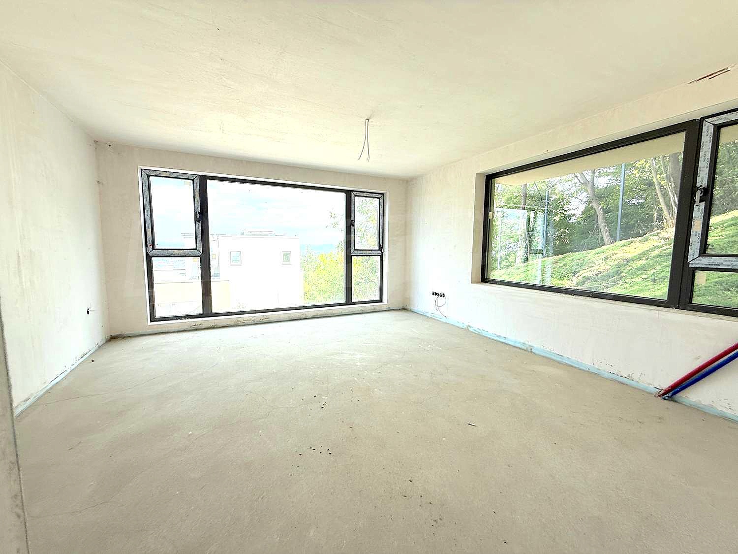 Gallery Picture 4