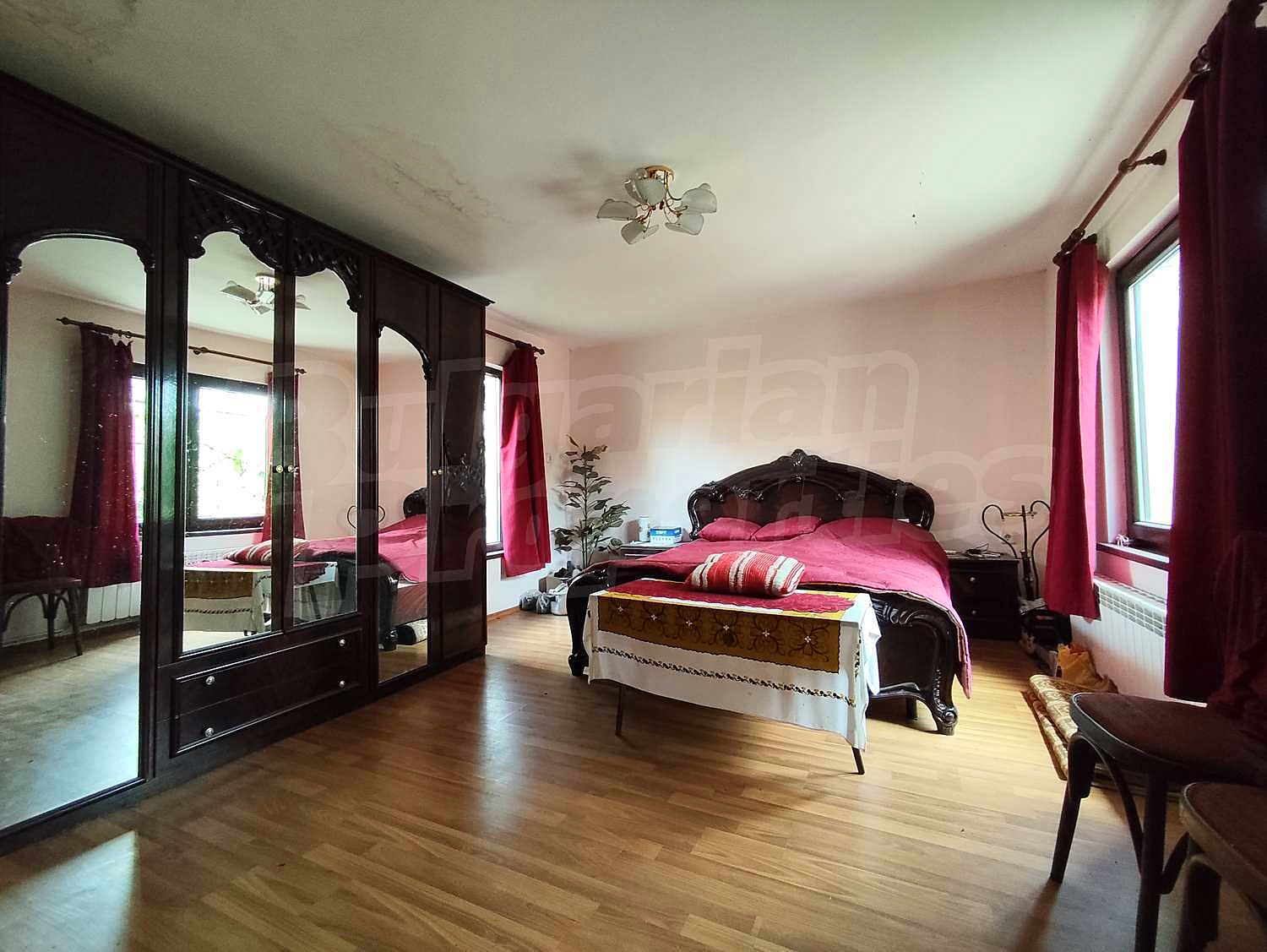 Gallery Picture 15