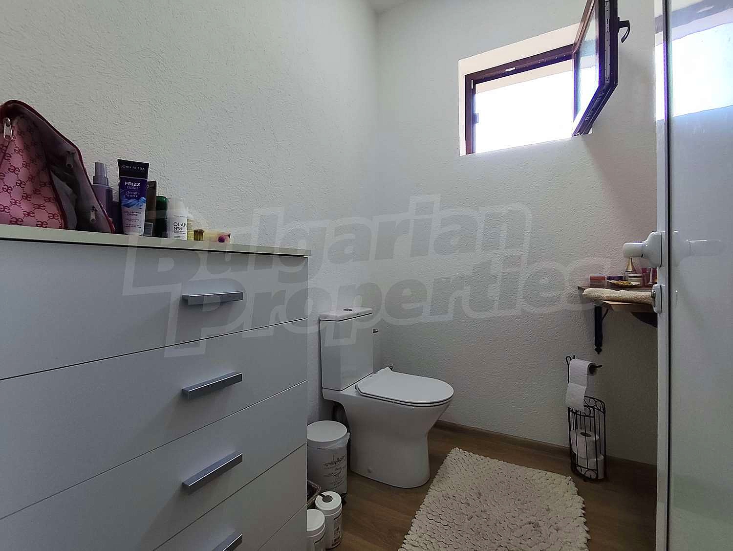 Gallery Picture 32