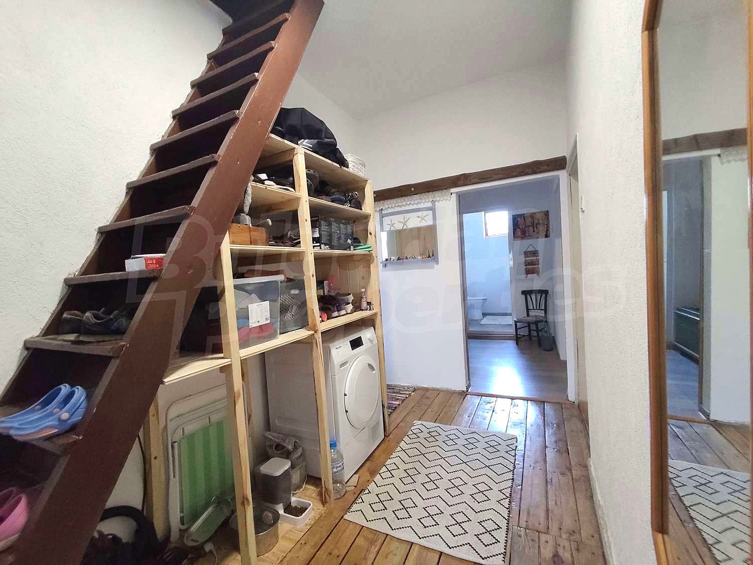 Gallery Picture 10