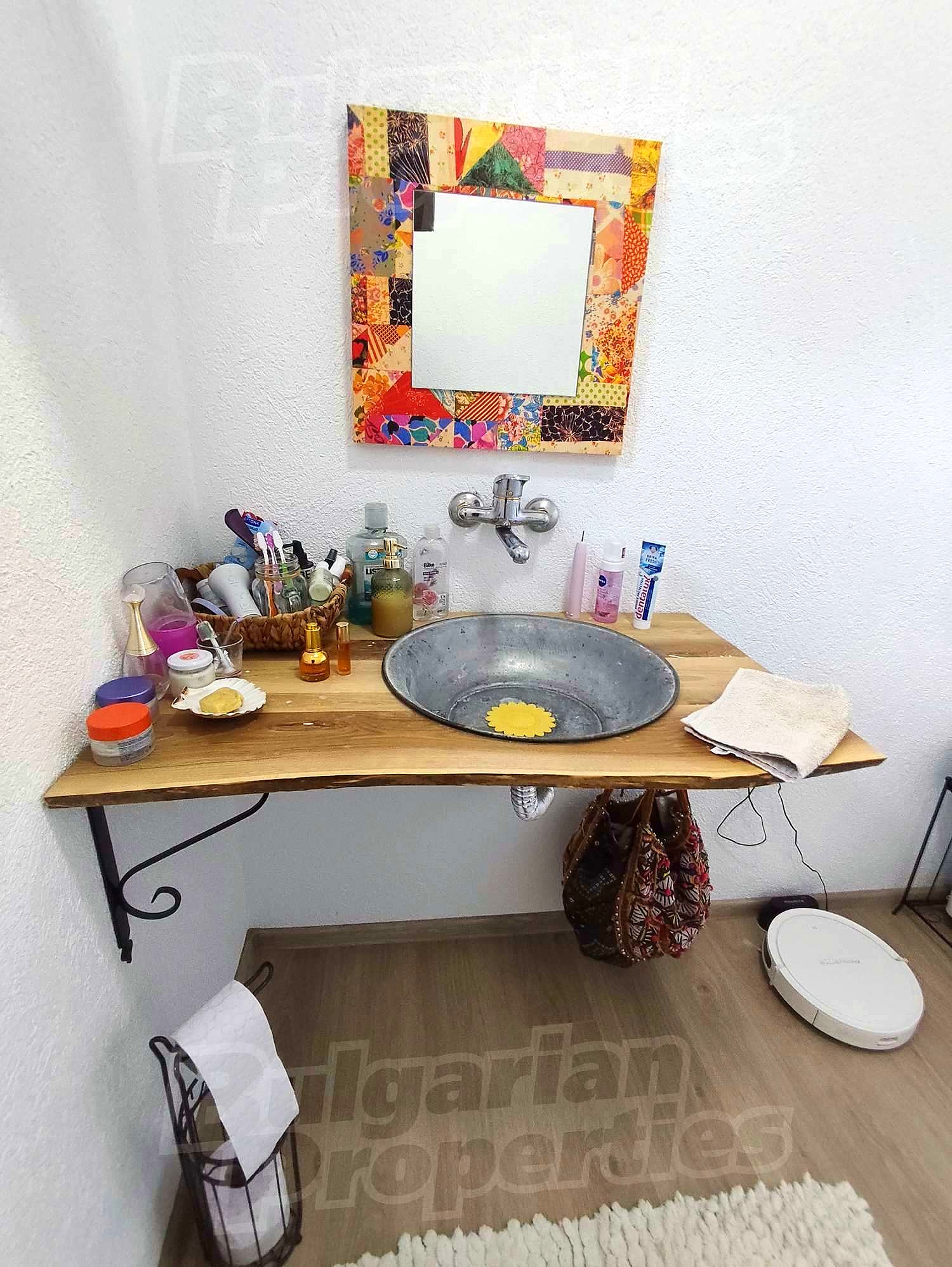 Gallery Picture 33