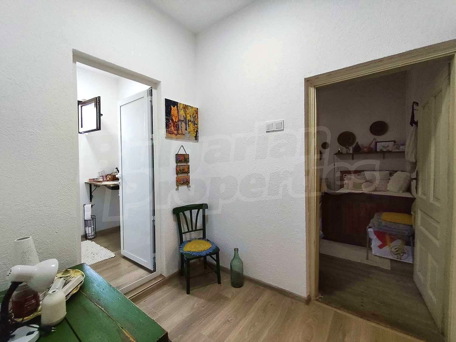 Gallery Picture 13