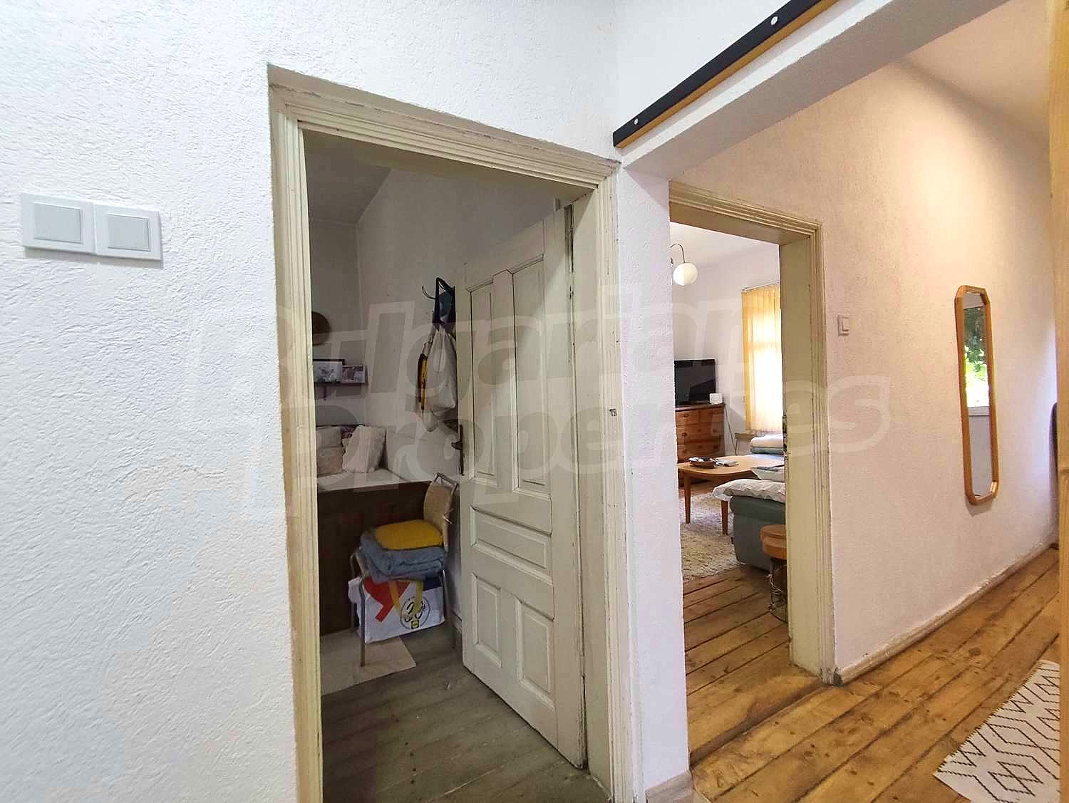 Gallery Picture 12