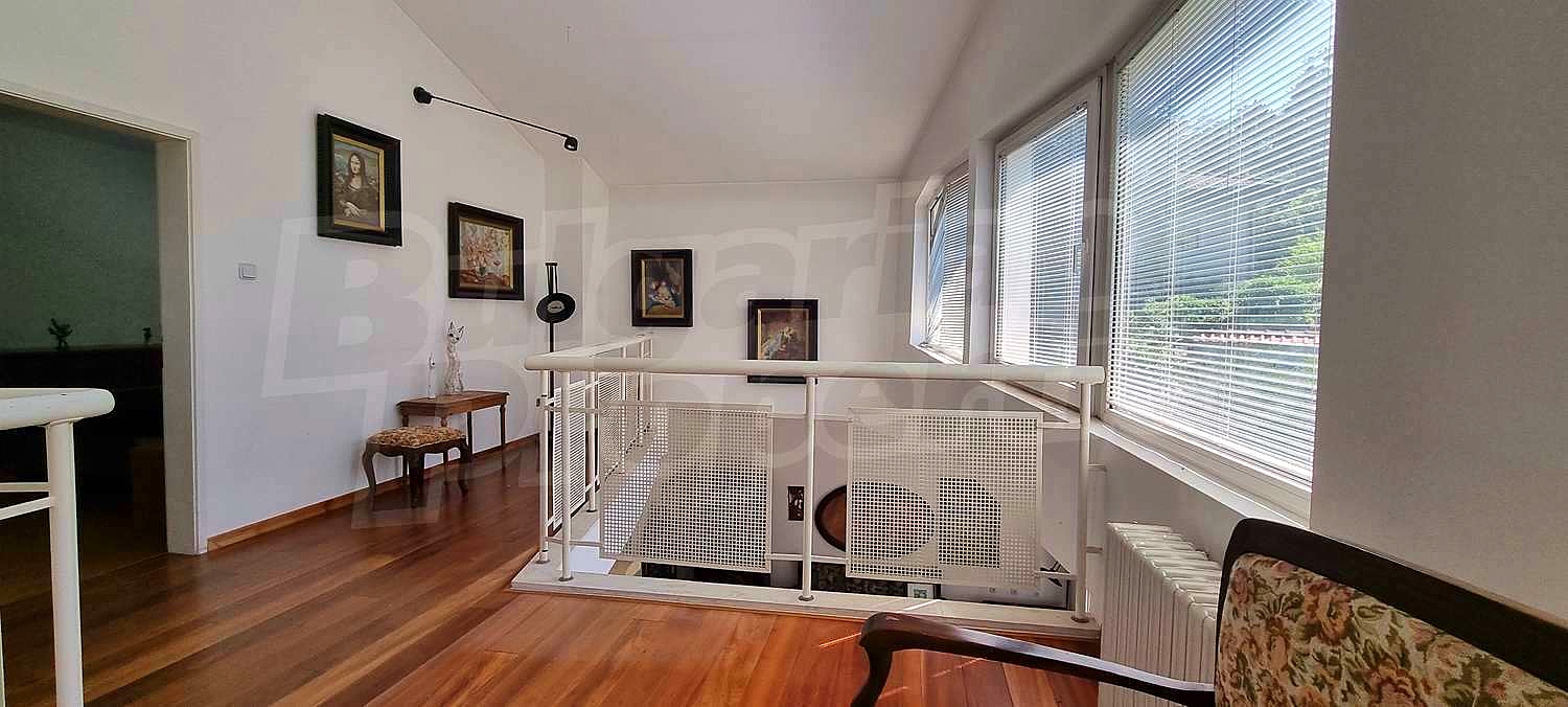 Gallery Picture 21