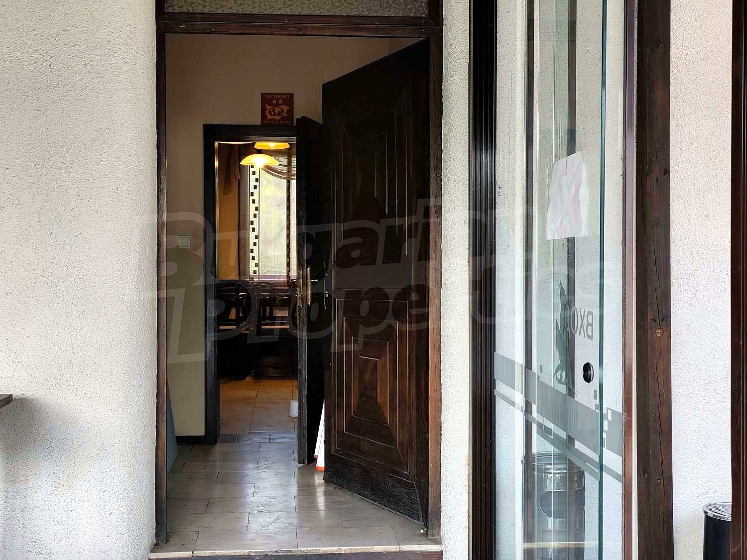 Gallery Picture 17