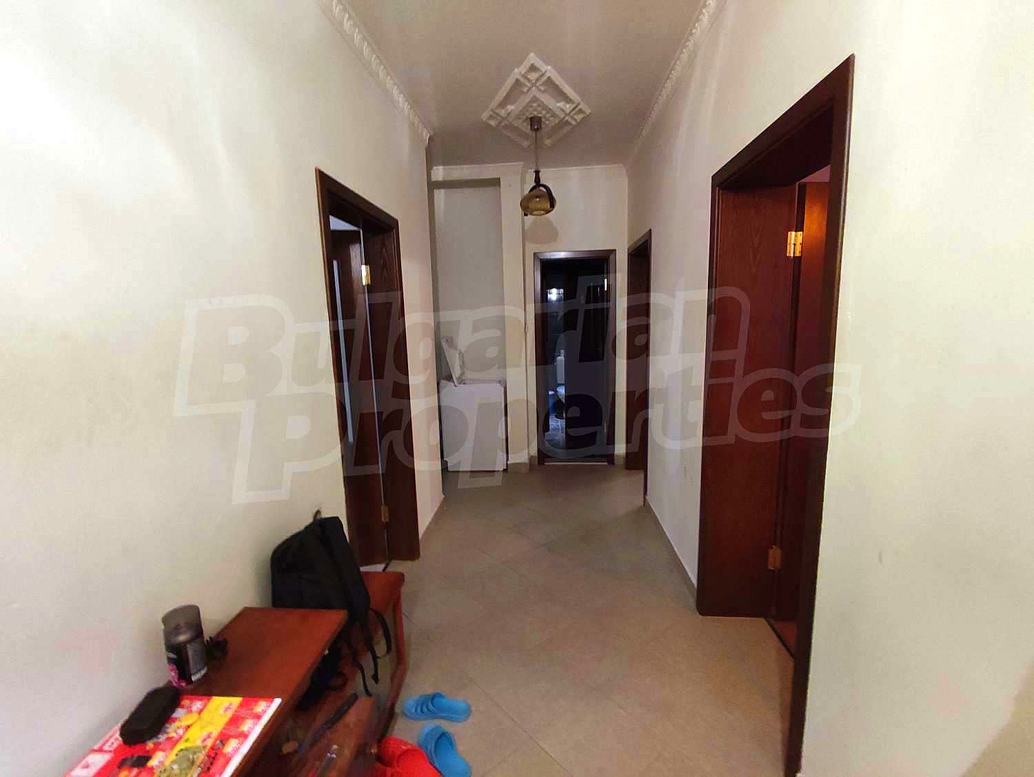 Gallery Picture 13