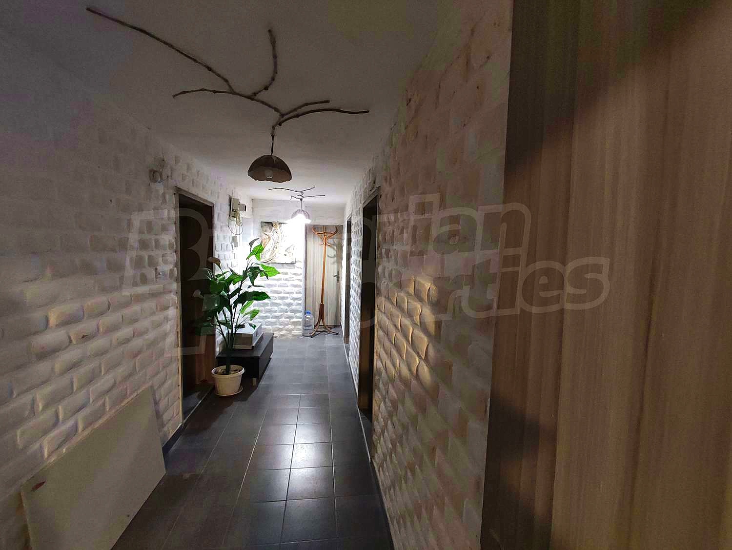 Gallery Picture 14