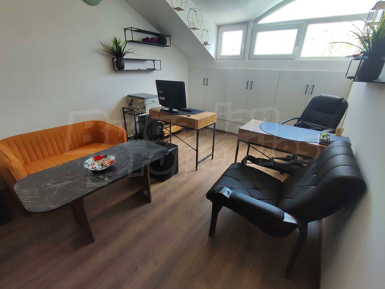Gallery Picture 2