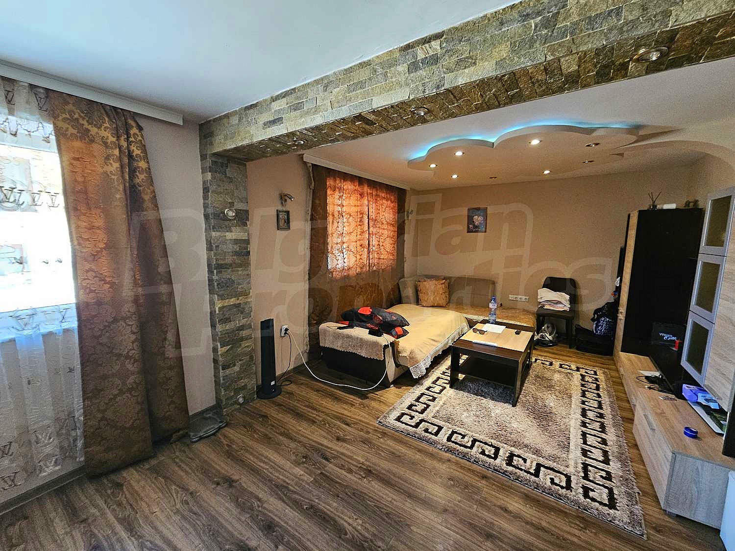 Gallery Picture 5