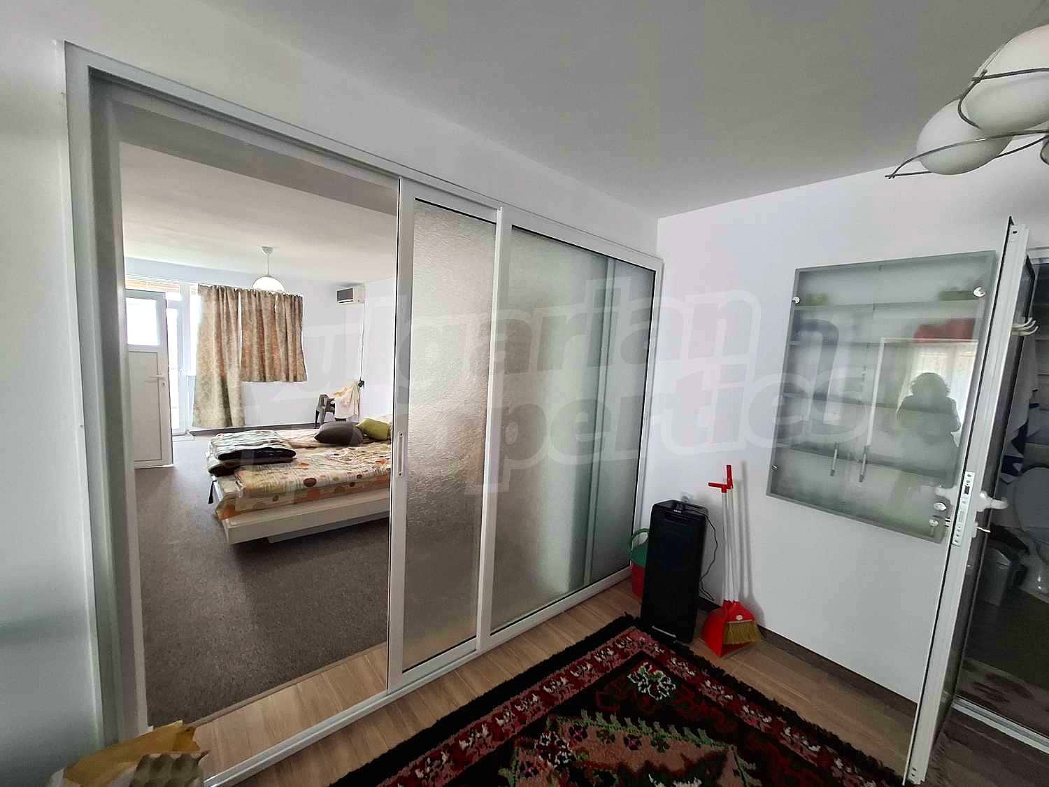 Gallery Picture 25